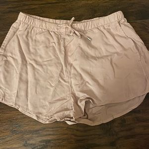 H&M shorts: SIZE 4